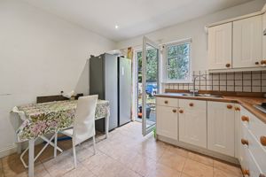 Photo 10- click for photo gallery